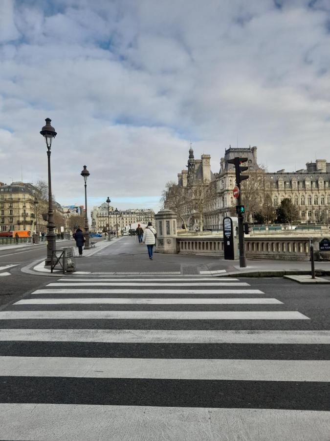 Cosy 2 Pieces Typiquement Parisien A Notre-Dame Leilighet Eksteriør bilde